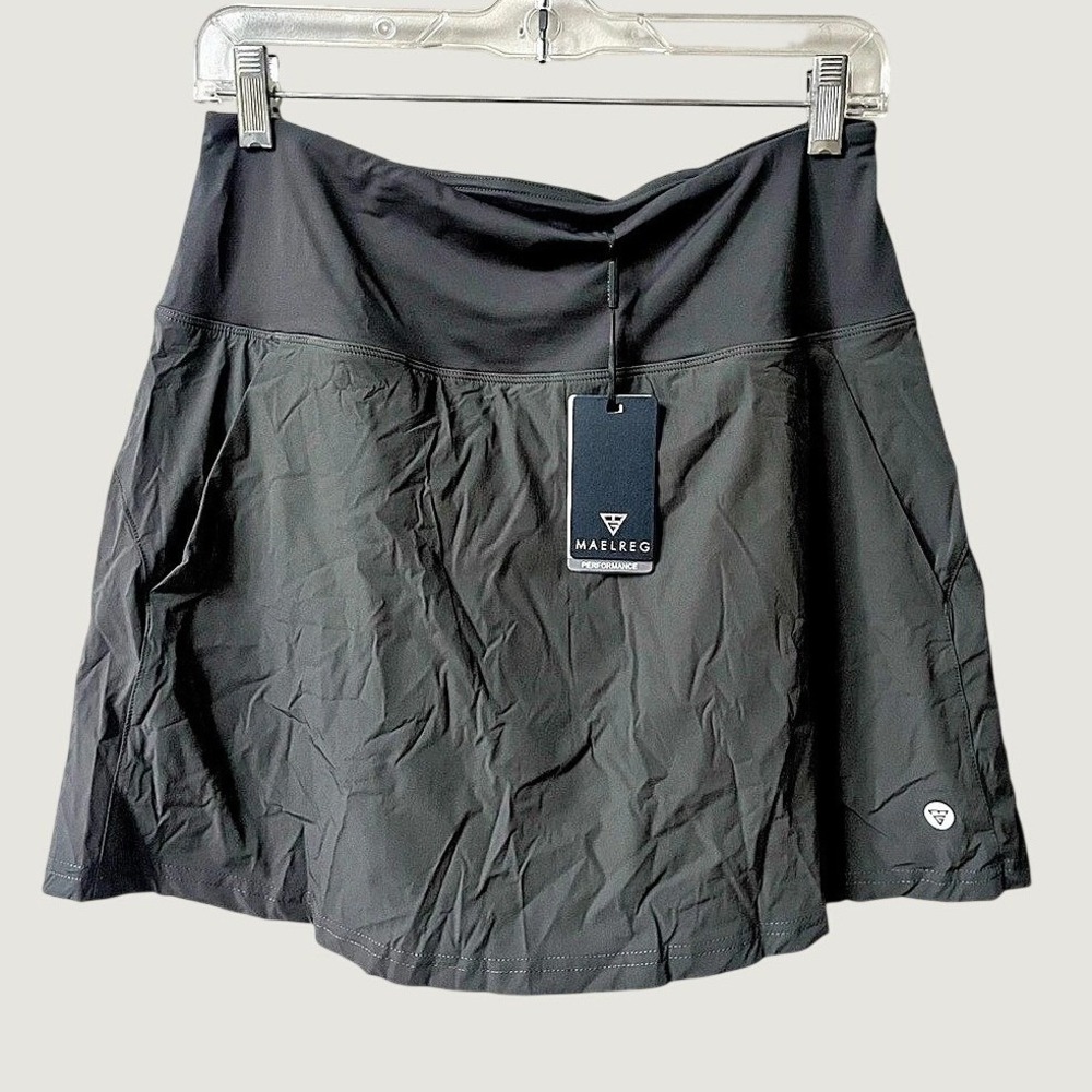 MAELREG Performance Skorts Dark Gray Athletic Skort Medium NWT Golf Tennis